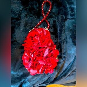Small red roses pinup holiday bag purse beaded detail